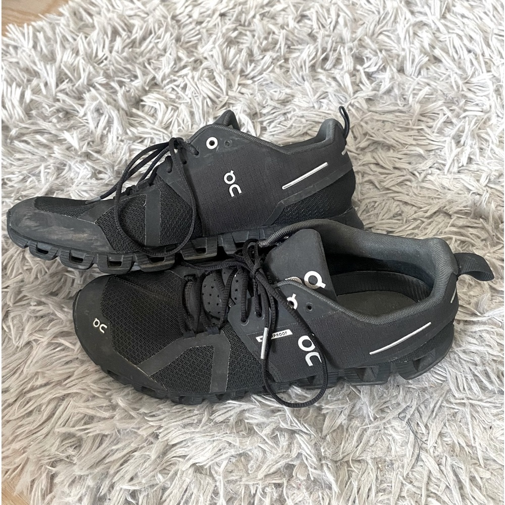 ON cloud 5 sneakers
